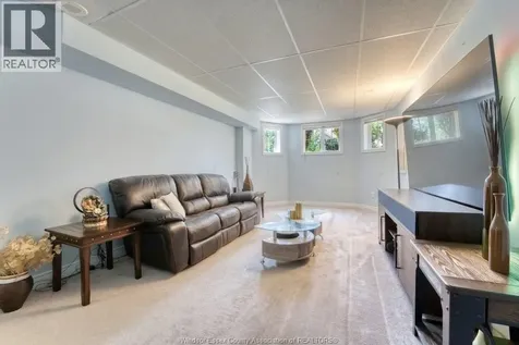 578 Lakeview Avenue Windsor ON N8P 1E2