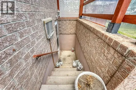 578 Lakeview Avenue Windsor ON N8P 1E2