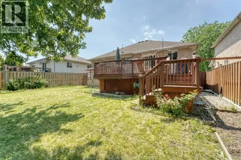 578 Lakeview Avenue Windsor ON N8P 1E2