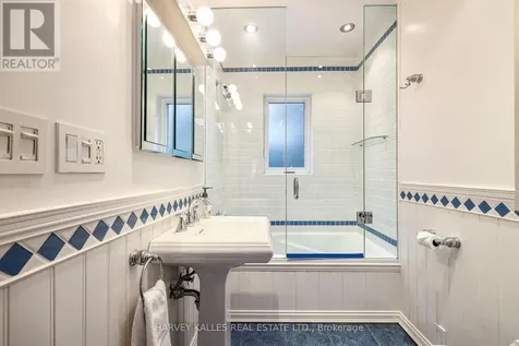 638 Milverton Boulevard Toronto (danforth) ON M4C 1X7