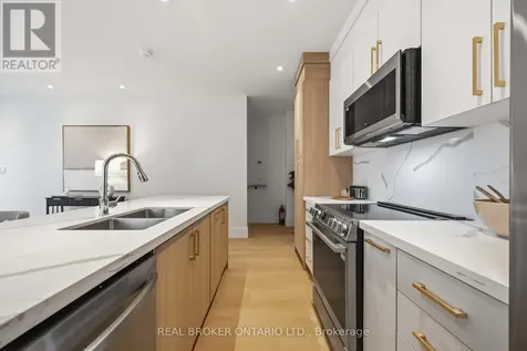 102 Boultbee Avenue Toronto (blake-jones) ON M4J 1B3