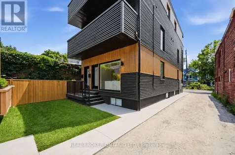 102 Boultbee Avenue Toronto (blake-jones) ON M4J 1B3