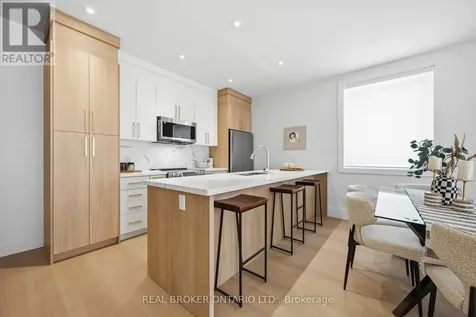 102 Boultbee Avenue Toronto (blake-jones) ON M4J 1B3