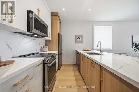 102 Boultbee Avenue Toronto (blake-jones) ON M4J 1B3