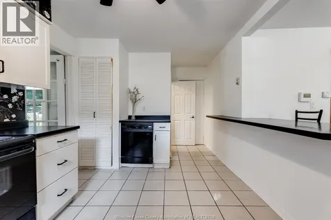 679 Stanley Street Windsor ON N8X 3B3