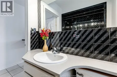 679 Stanley Street Windsor ON N8X 3B3