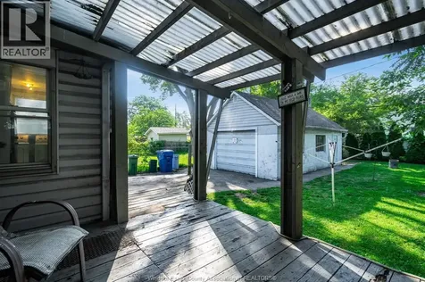 679 Stanley Street Windsor ON N8X 3B3