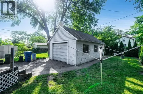 679 Stanley Street Windsor ON N8X 3B3