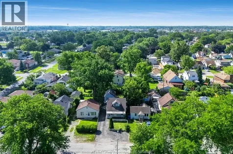 679 Stanley Street Windsor ON N8X 3B3