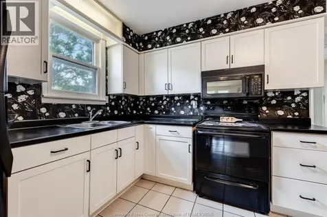 679 Stanley Street Windsor ON N8X 3B3