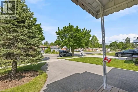 472 Highland Road East Kitchener ON N2M 3W7