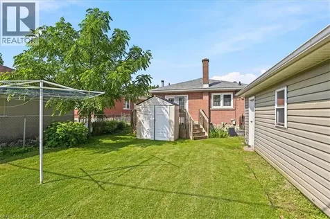 472 Highland Road East Kitchener ON N2M 3W7