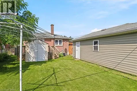 472 Highland Road East Kitchener ON N2M 3W7