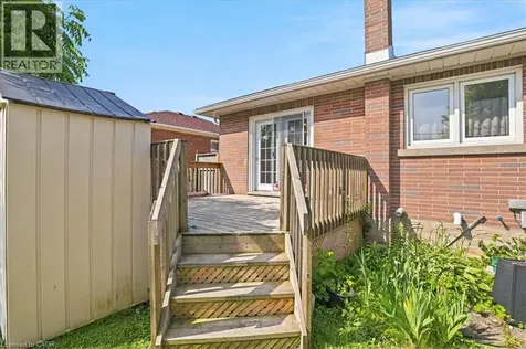 472 Highland Road East Kitchener ON N2M 3W7