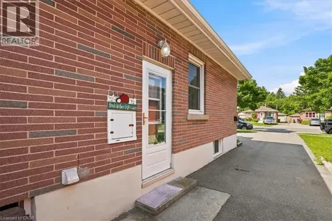 472 Highland Road East Kitchener ON N2M 3W7