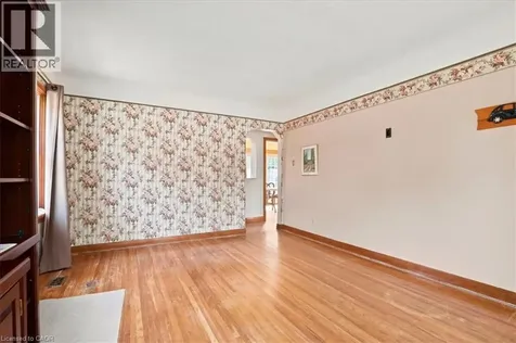 472 Highland Road East Kitchener ON N2M 3W7