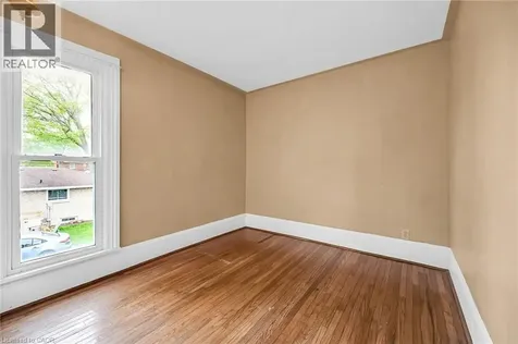 7 Greenock Street East Port Dover ON N0A 1N0