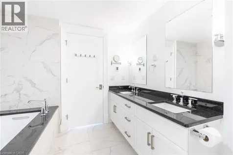 2060 Lakeshore Road Burlington ON L7R 0G2