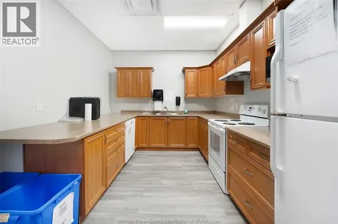 1225 Mcdougall Windsor ON N8X 3M6