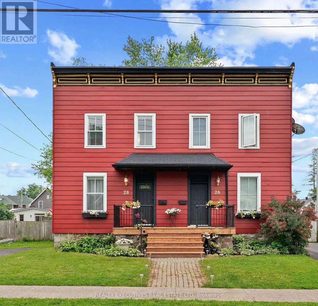 28 5th Street East Cornwall ON K6H 2L4