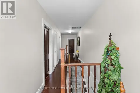 28 5th Street East Cornwall ON K6H 2L4