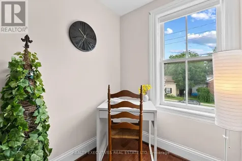 28 5th Street East Cornwall ON K6H 2L4