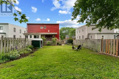 28 5th Street East Cornwall ON K6H 2L4