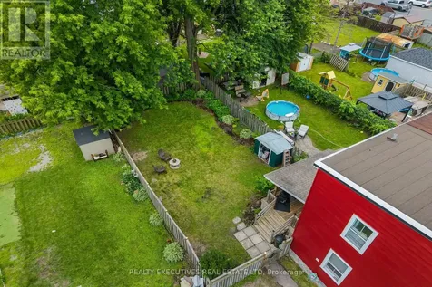 28 5th Street East Cornwall ON K6H 2L4