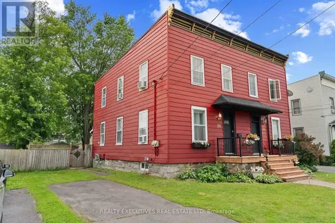 28 5th Street East Cornwall ON K6H 2L4