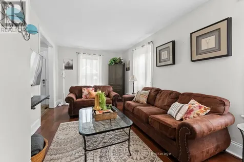 28 5th Street East Cornwall ON K6H 2L4