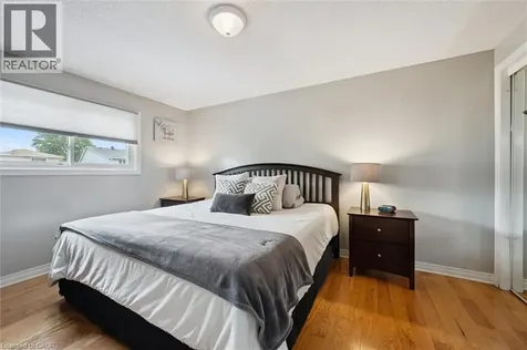 20 Heathwood Court Cambridge ON N1R 7W2