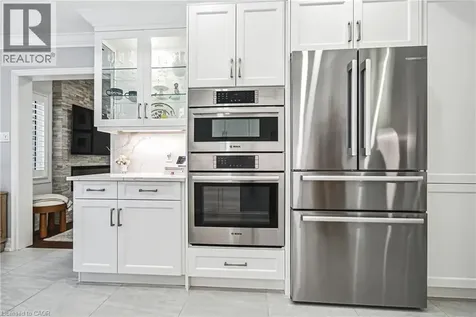4211 Millcroft Park Drive Burlington ON L7M 3Y9