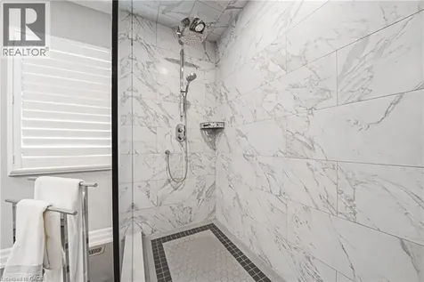 4211 Millcroft Park Drive Burlington ON L7M 3Y9