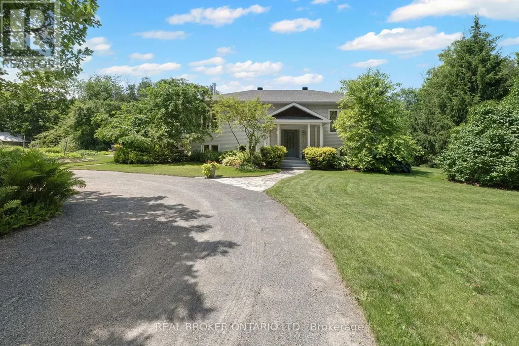 6550 Rideau Valley Drive North Ottawa ON K4M 1B3