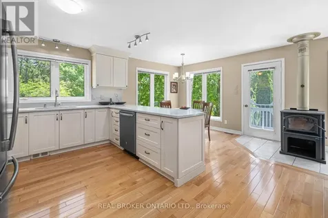 6550 Rideau Valley Drive North Ottawa ON K4M 1B3
