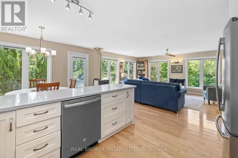 6550 Rideau Valley Drive North Ottawa ON K4M 1B3