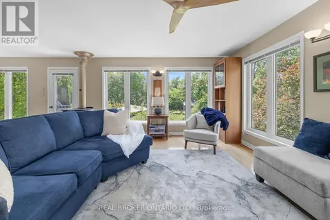 6550 Rideau Valley Drive North Ottawa ON K4M 1B3
