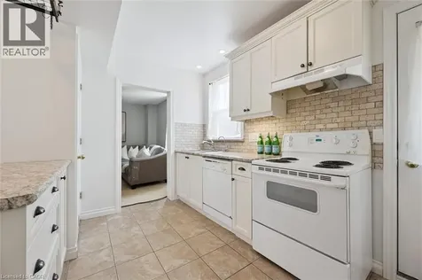 5 Victoria Avenue Cambridge ON N1S 1X2