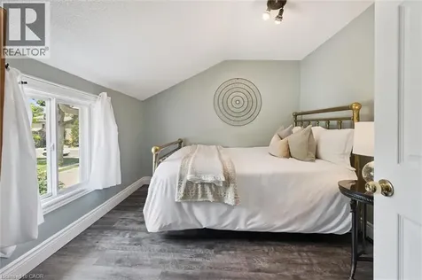 5 Victoria Avenue Cambridge ON N1S 1X2