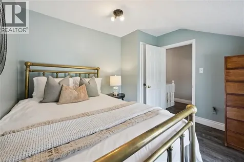 5 Victoria Avenue Cambridge ON N1S 1X2