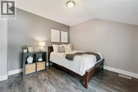 5 Victoria Avenue Cambridge ON N1S 1X2