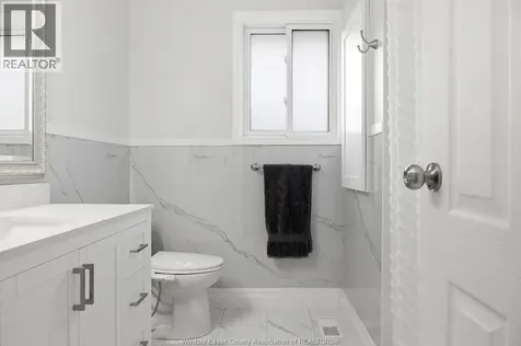 1646 Langlois Avenue Windsor ON N8X 4M5