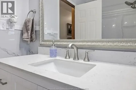 1646 Langlois Avenue Windsor ON N8X 4M5