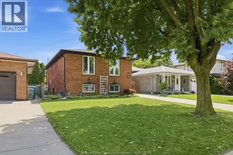 1646 Langlois Avenue Windsor ON N8X 4M5