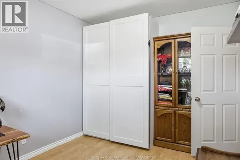1646 Langlois Avenue Windsor ON N8X 4M5
