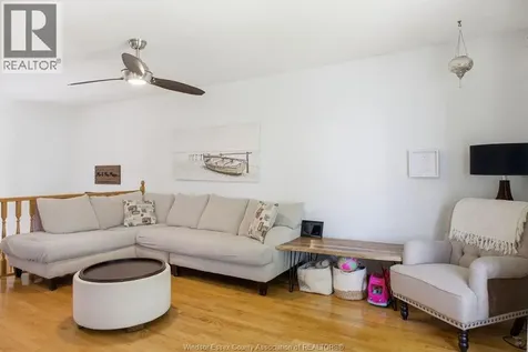 1646 Langlois Avenue Windsor ON N8X 4M5