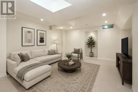 71 Mcnally Way Aurora ON L4G 7V2