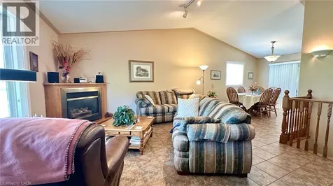 418 Lakeshore Road Selkirk ON N0A 1P0