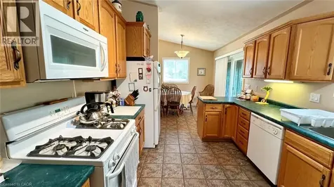418 Lakeshore Road Selkirk ON N0A 1P0