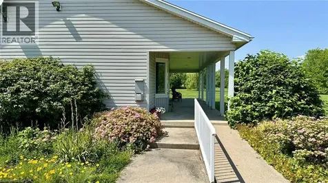 418 Lakeshore Road Selkirk ON N0A 1P0
